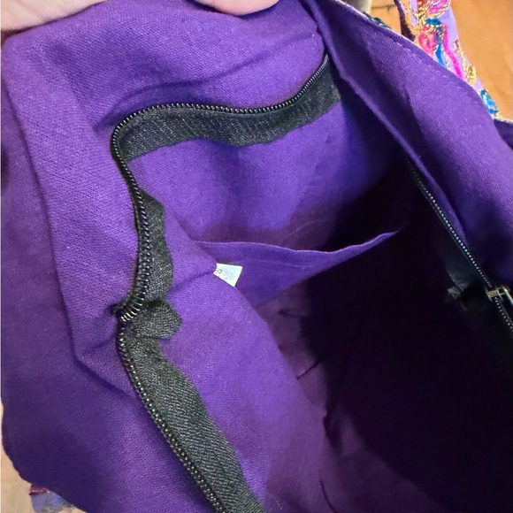 ✨ Earthbound Trading Company Embroidered Hobo Shoulder Bag ✨ - Picture 7 of 13